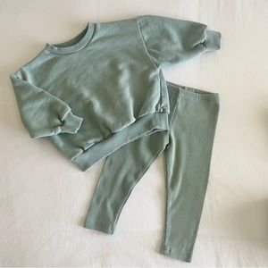 Sweatshirt and legging set